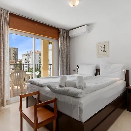 Apartment Stunning Ideal Location By Costarentals - Ref 138