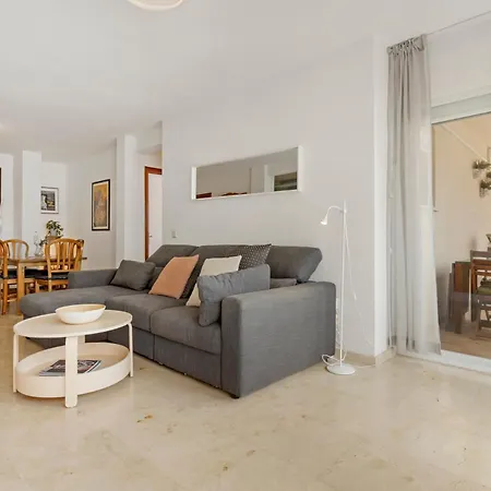 Stunning Ideal Location By Costarentals - Ref 138 *